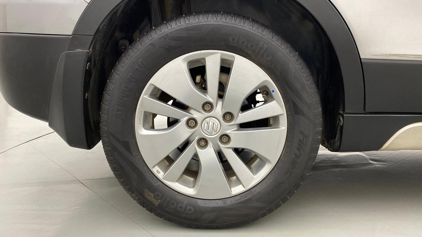2015 Maruti S Cross DELTA 1.6, Diesel, Manual, 91,260 km, Right Rear Wheel