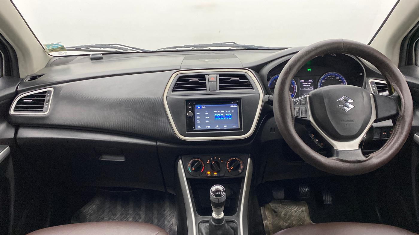2015 Maruti S Cross DELTA 1.6, Diesel, Manual, 91,260 km, Dashboard