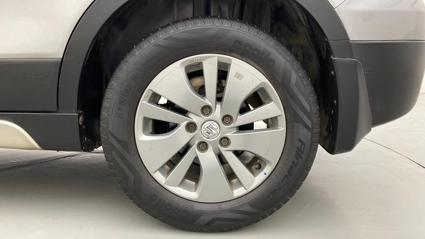 2015 Maruti S Cross DELTA 1.6, Diesel, Manual, 91,260 km, Left Rear Wheel