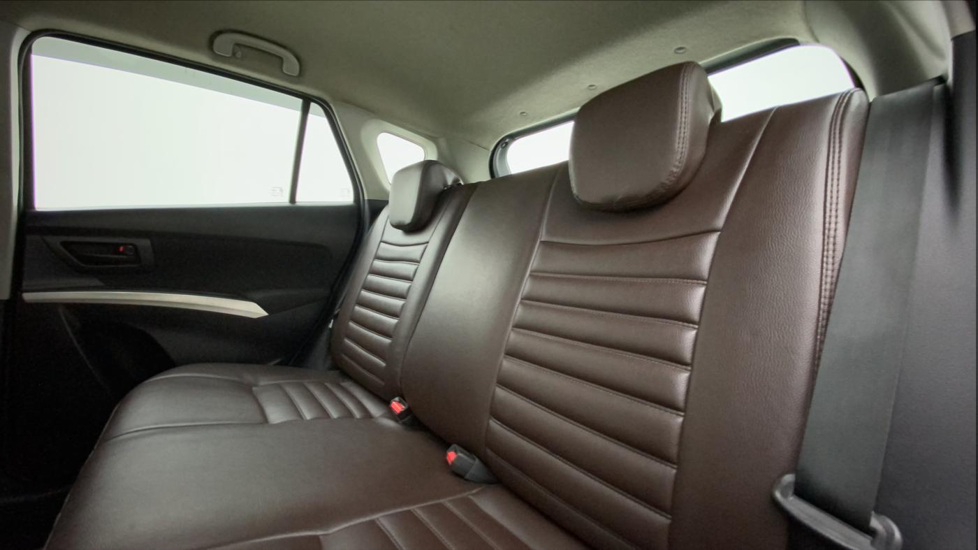 2015 Maruti S Cross DELTA 1.6, Diesel, Manual, 91,260 km, Right Side Rear Door Cabin