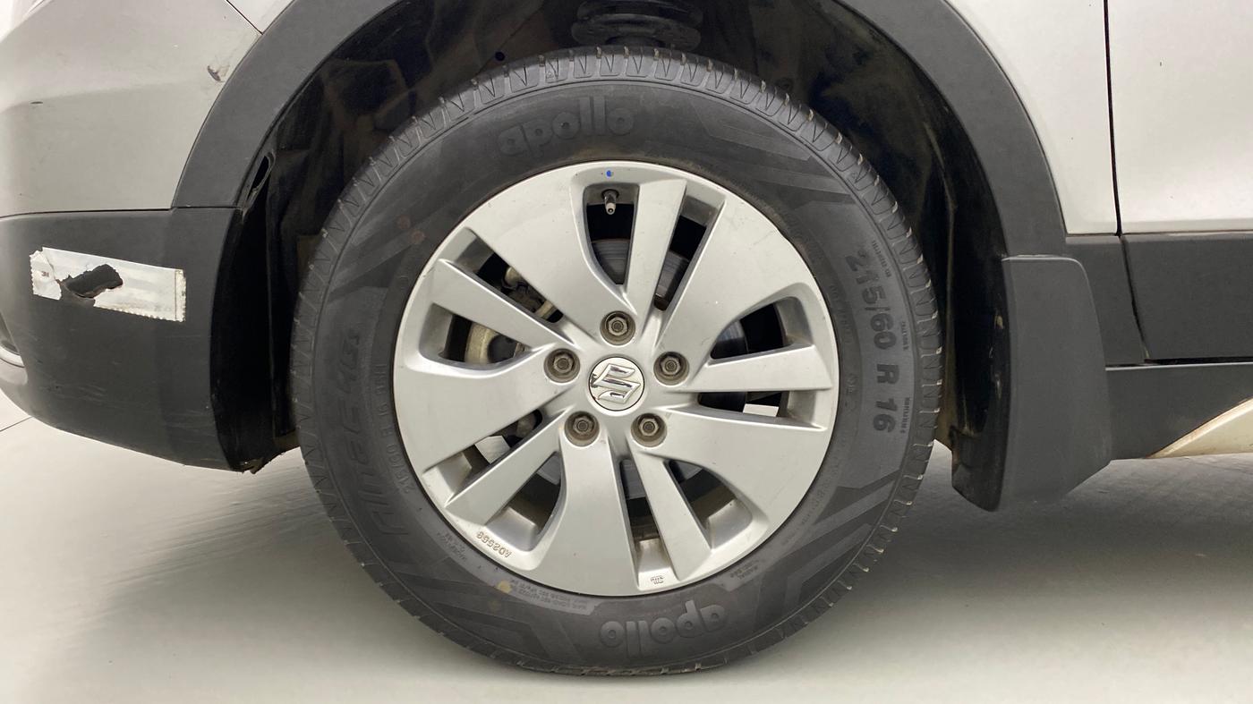 2015 Maruti S Cross DELTA 1.6, Diesel, Manual, 91,260 km, Left Front Wheel