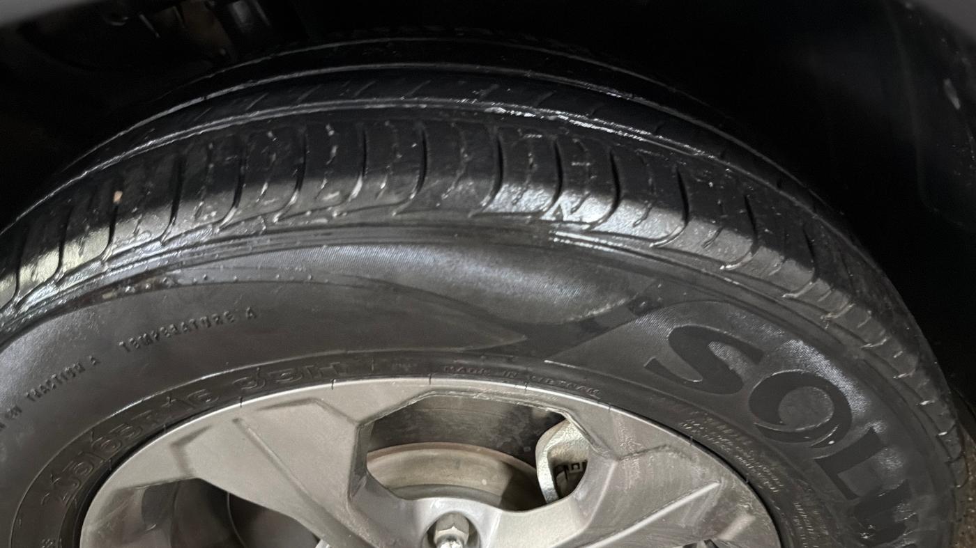 2021 KIA SELTOS HTK PLUS 1.5 IMT, Petrol, Manual, 41,153 km, Right Front Tyre Tread