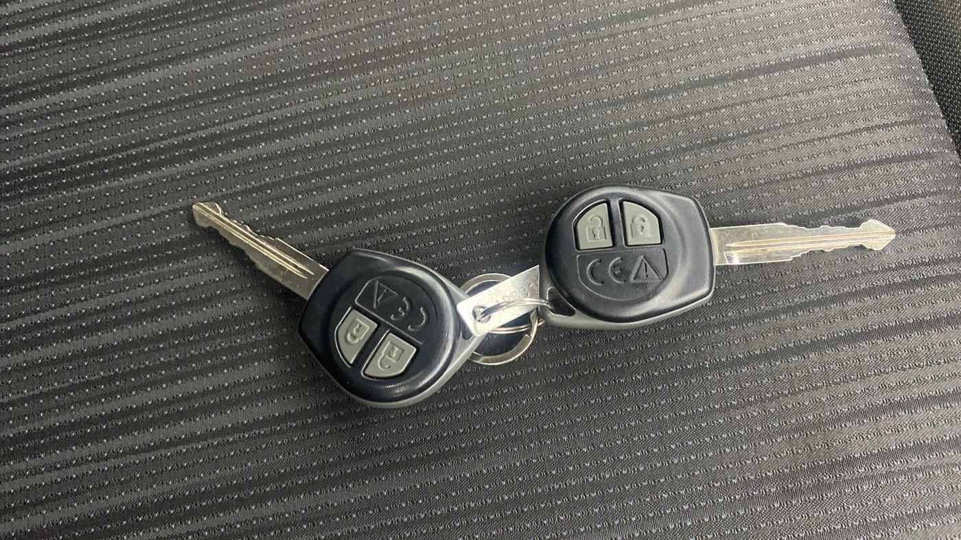 2025 Maruti Baleno DELTA 1.2 AGS, Petrol, Automatic, 7,590 km, Key Close Up