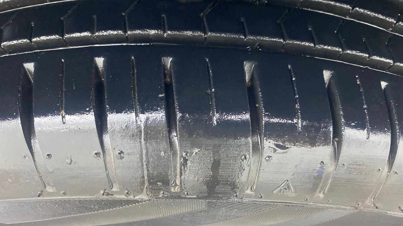 2025 Maruti Baleno DELTA 1.2 AGS, Petrol, Automatic, 7,590 km, Right Front Tyre Tread