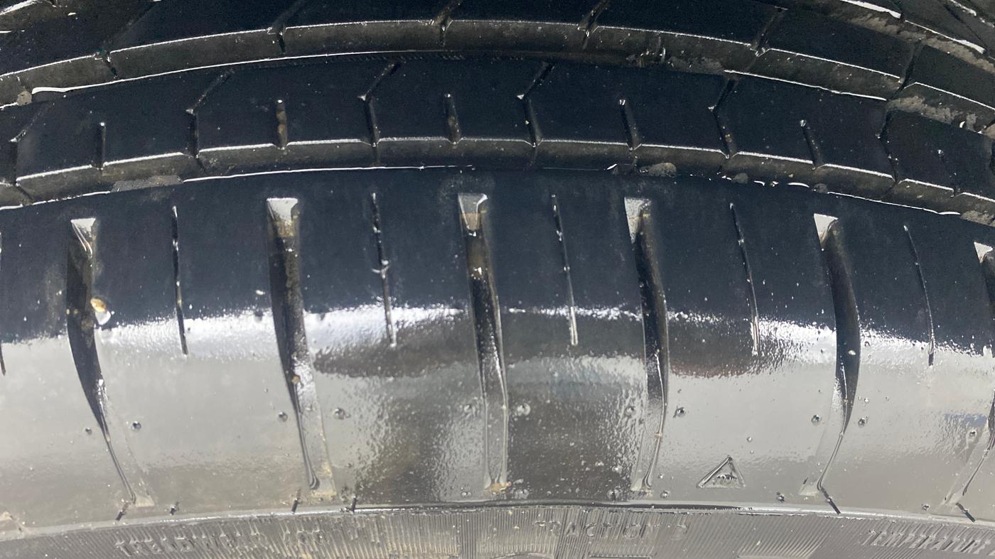 2025 Maruti Baleno DELTA 1.2 AGS, Petrol, Automatic, 7,590 km, Right Rear Tyre Tread