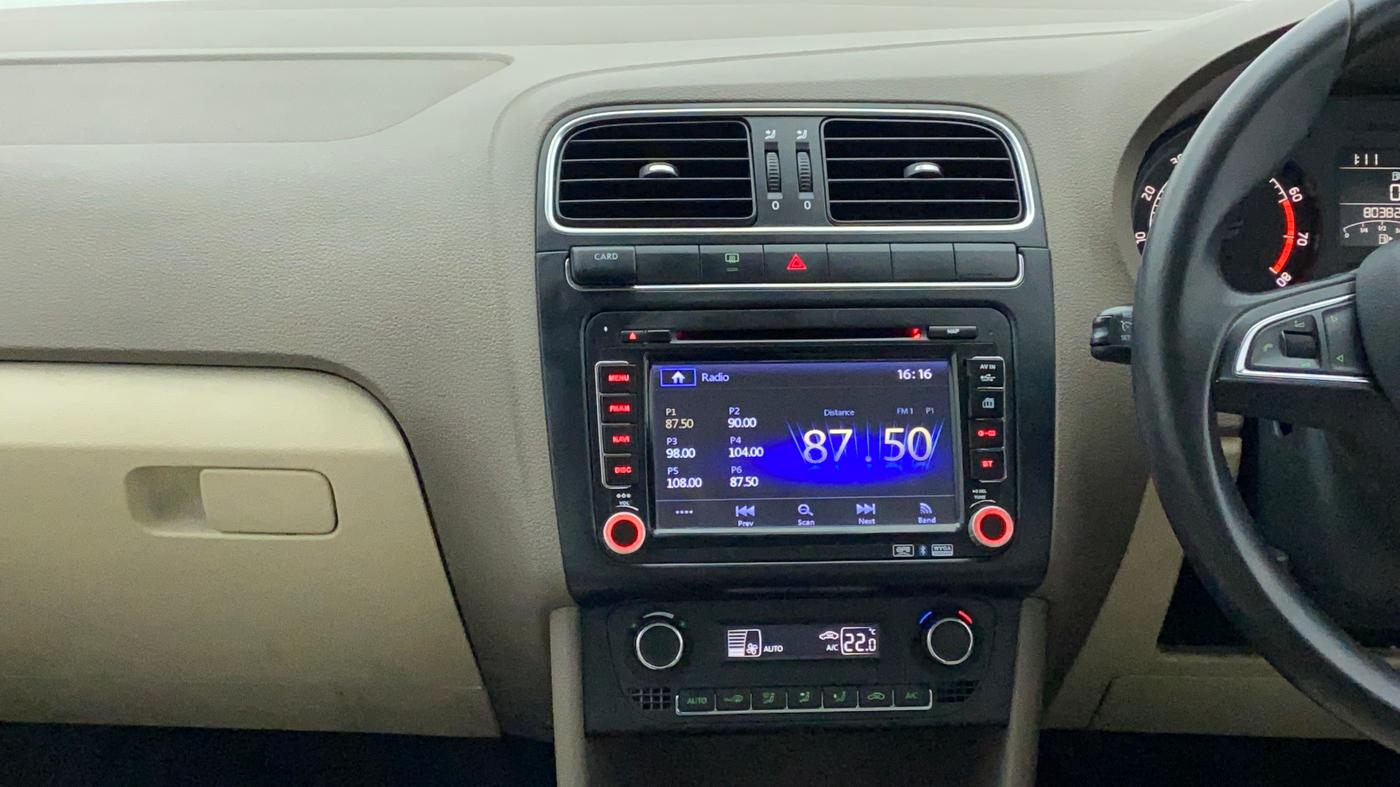 2015 Skoda Rapid 1.6 MPI STYLE PLUS, Petrol, Manual, 80,381 km, Air Conditioner
