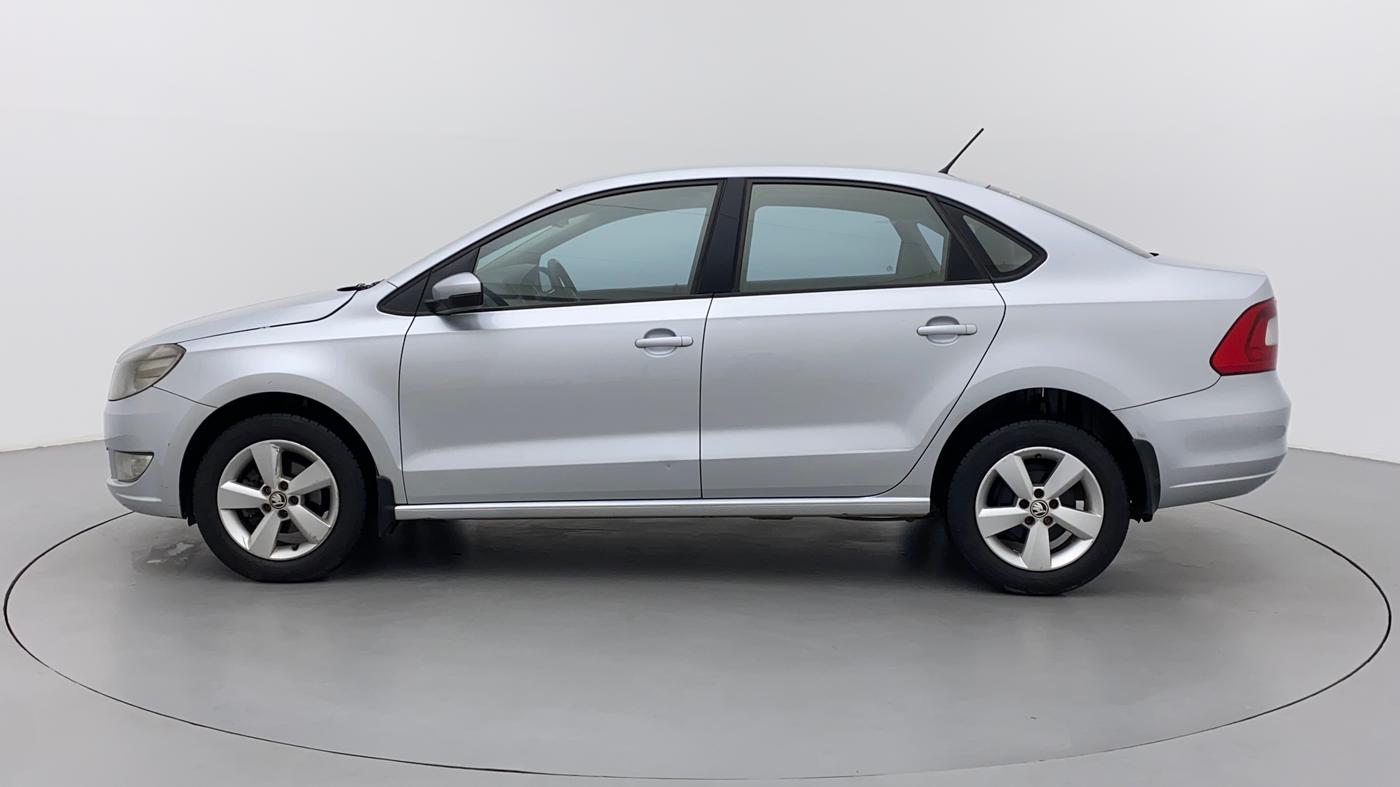 2015 Skoda Rapid 1.6 MPI STYLE PLUS, Petrol, Manual, 80,381 km, Left Side