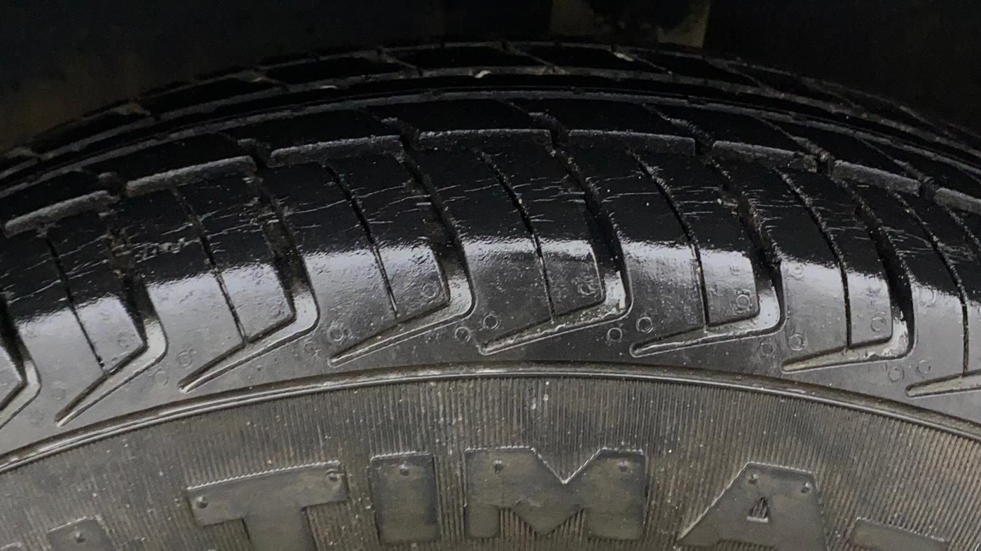 2019 Renault Kwid CLIMBER 1.0, Petrol, Manual, 17,336 km, Left Rear Tyre Tread