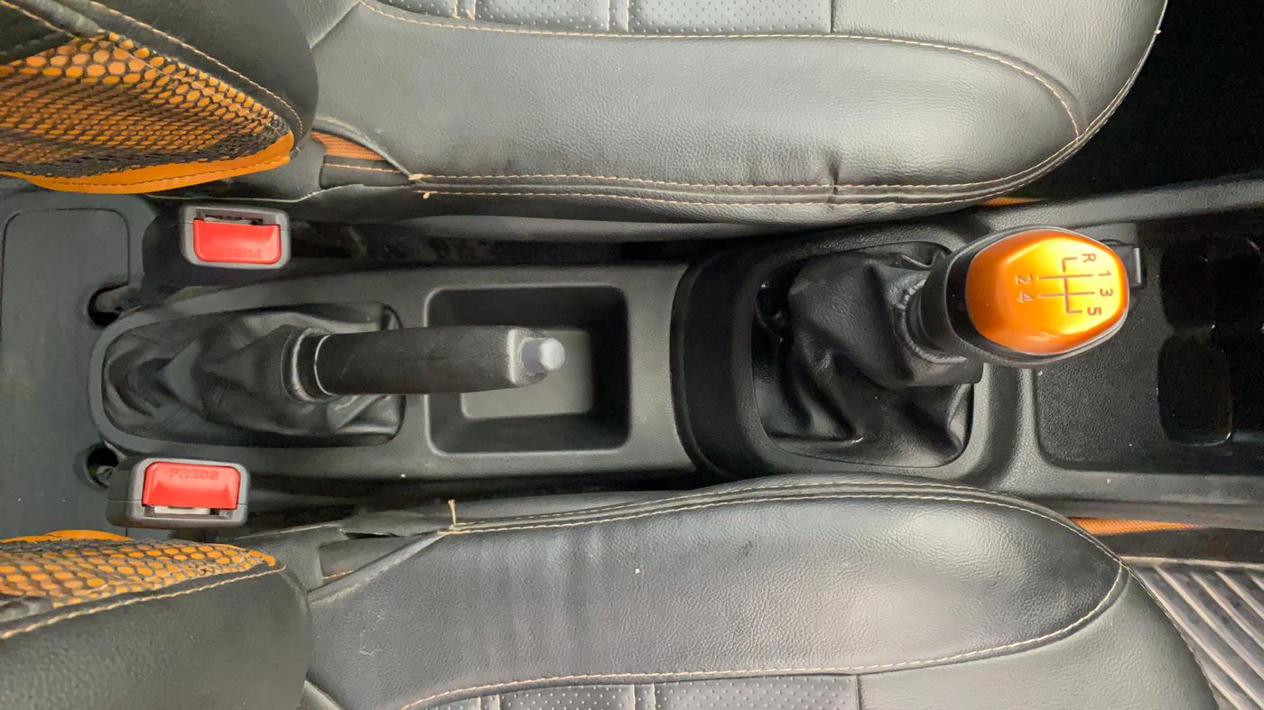 2019 Renault Kwid CLIMBER 1.0, Petrol, Manual, 17,336 km, Gear Lever
