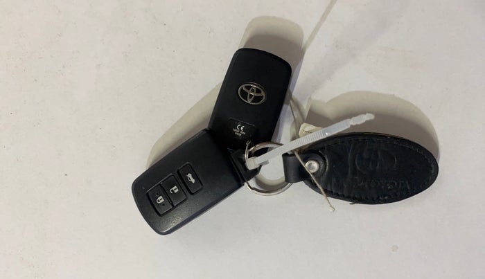 2018 Toyota Corolla Altis VL CVT PETROL, Petrol, Automatic, 48,588 km, Key Close Up