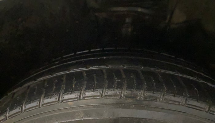 2018 Toyota Corolla Altis VL CVT PETROL, Petrol, Automatic, 48,588 km, Right Front Tyre Tread