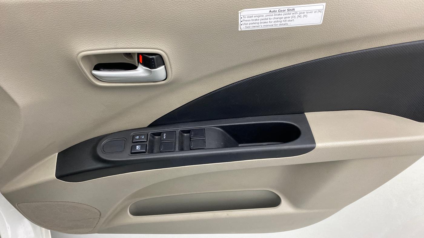2016 Maruti Celerio VXI (O) AMT, Petrol, Automatic, 40,547 km, Driver Side Door Panels Control