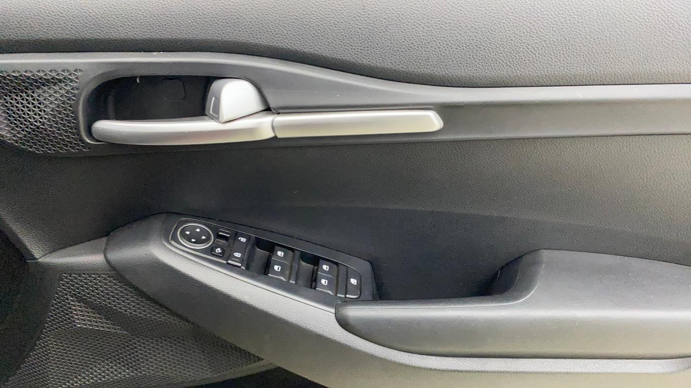 2019 KIA SELTOS HTK PLUS 1.5, Petrol, Manual, 41,237 km, Driver Side Door Panels Control