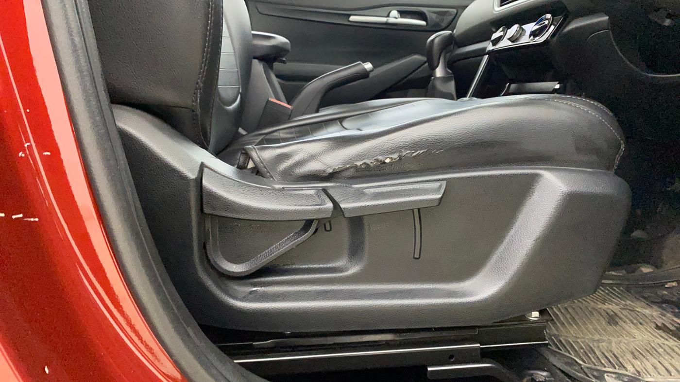 2019 KIA SELTOS HTK PLUS 1.5, Petrol, Manual, 41,237 km, Driver Side Adjustment Panel
