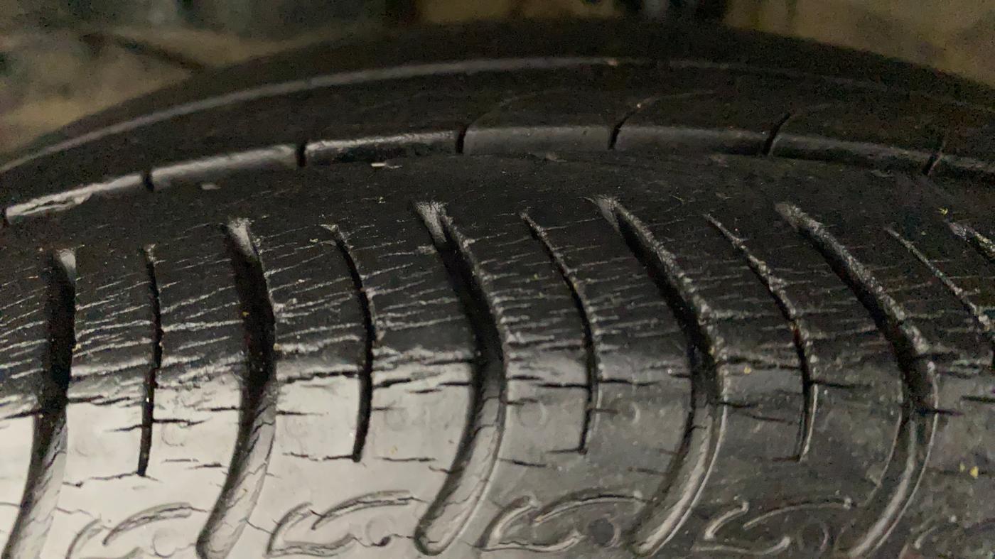 2018 Honda Amaze 1.2L I-VTEC V, Petrol, Manual, 20,187 km, Left Front Tyre Tread