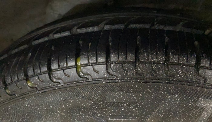 2016 Hyundai i10 MAGNA 1.1, Petrol, Manual, 40,546 km, Left Rear Tyre Tread