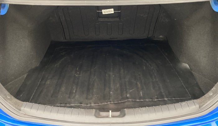 2018 Hyundai New Elantra 2.0 SX(O) AT PETROL, Petrol, Automatic, 32,646 km, Boot Inside