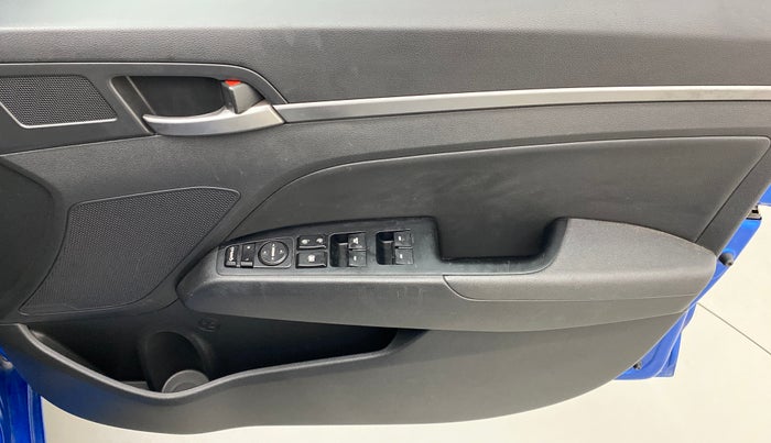2018 Hyundai New Elantra 2.0 SX(O) AT PETROL, Petrol, Automatic, 32,646 km, Driver Side Door Panels Control