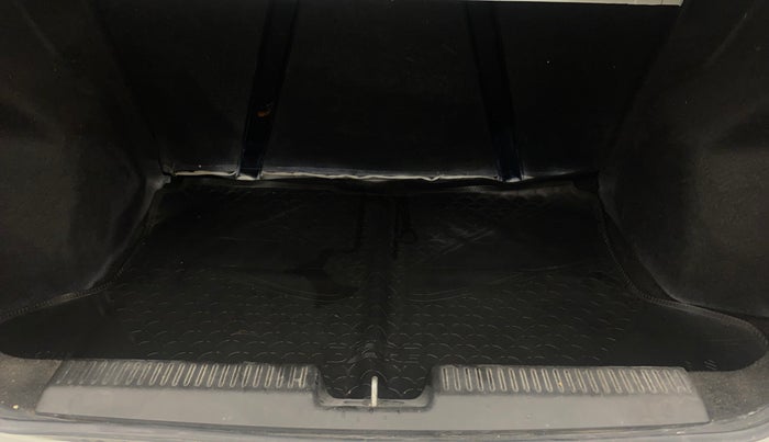 2017 Maruti Dzire ZXI PLUS AMT, Petrol, Automatic, 40,229 km, Boot Inside