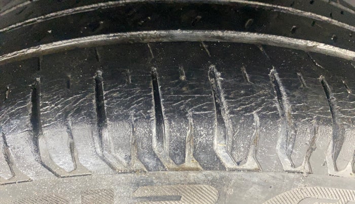 2017 Maruti Dzire ZXI PLUS AMT, Petrol, Automatic, 40,229 km, Left Rear Tyre Tread