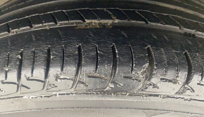 2017 Maruti Dzire ZXI PLUS AMT, Petrol, Automatic, 40,229 km, Left Front Tyre Tread