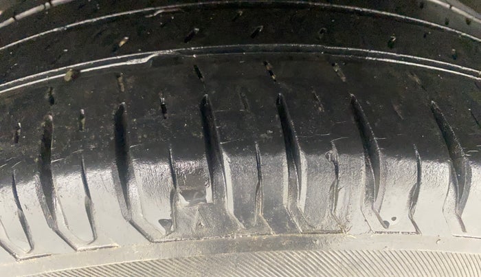 2017 Maruti Dzire ZXI PLUS AMT, Petrol, Automatic, 40,229 km, Right Rear Tyre Tread