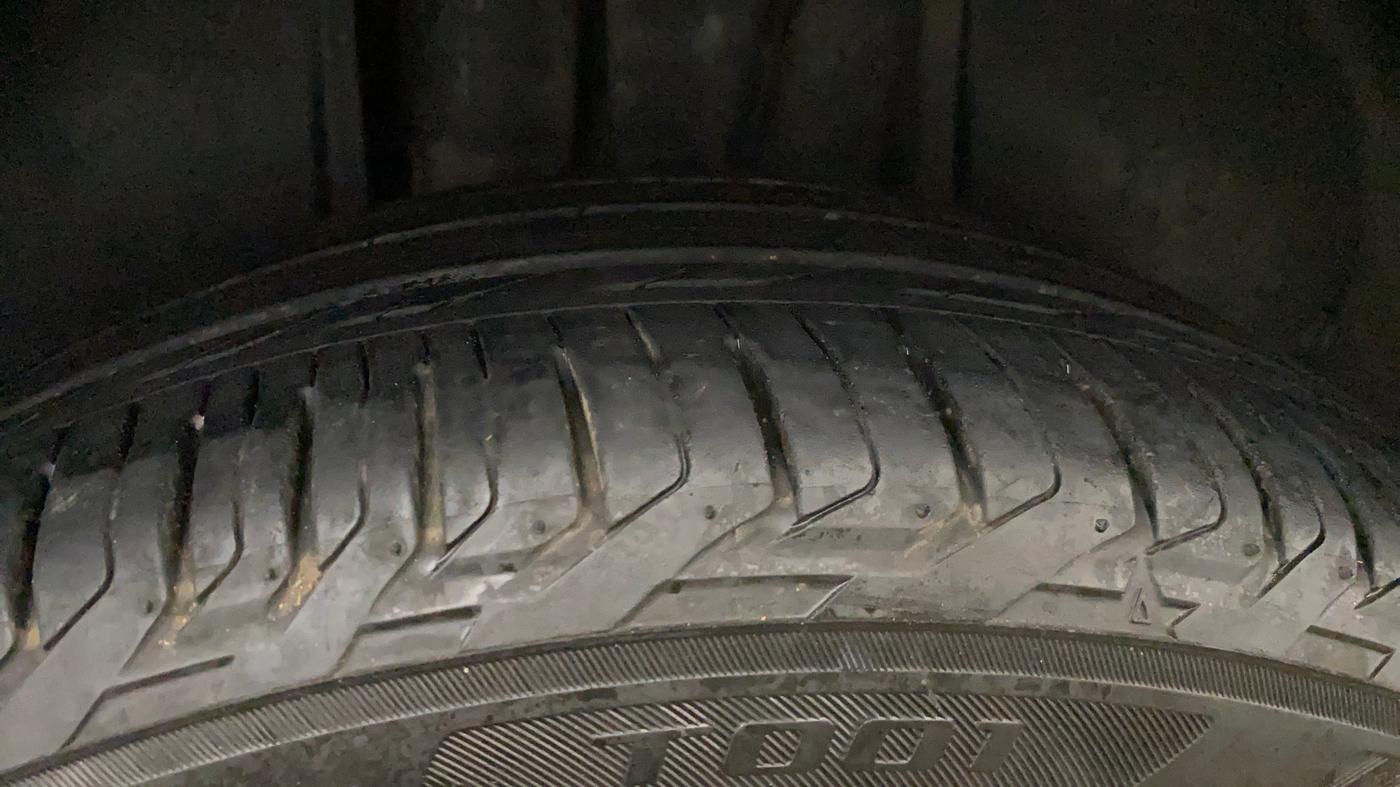 2019 Volkswagen T-ROC 1.5 TSI AT, Petrol, Automatic, 1,34,626 km, Right Rear Tyre Tread
