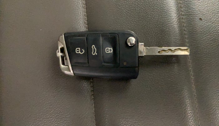 2019 Volkswagen T-ROC 1.5 TSI AT, Petrol, Automatic, 1,34,626 km, Key Close Up