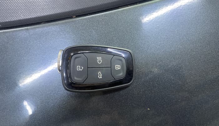 2023 Tata TIGOR XZ PLUS PETROL, Petrol, Manual, 27,532 km, Key Close Up
