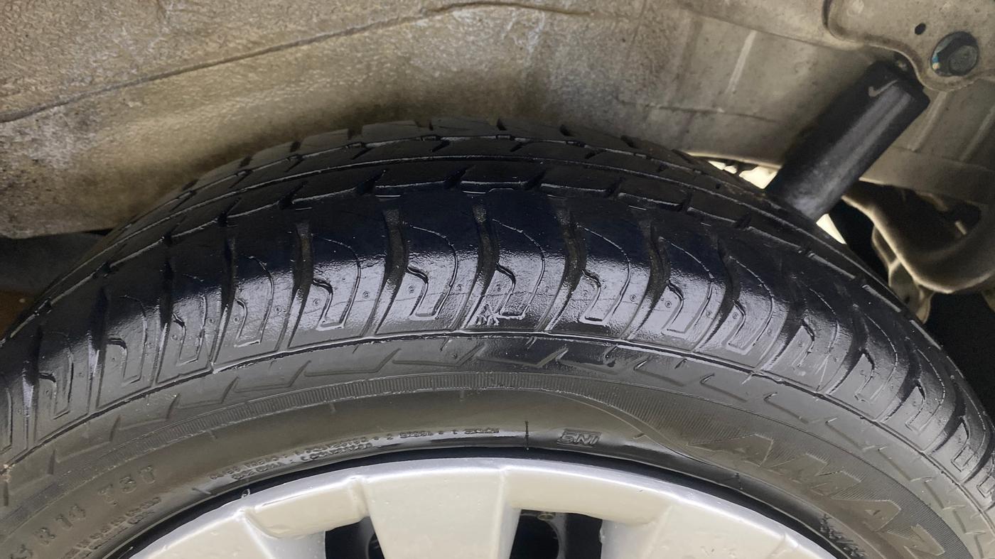2018 Maruti Wagon R 1.0 VXI AMT, Petrol, Automatic, 33,055 km, Left Rear Tyre Tread
