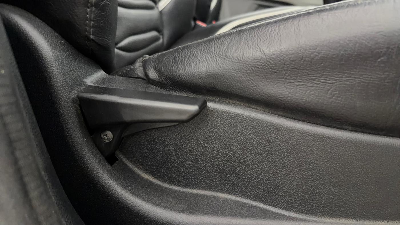 2018 Tata Tiago XT PETROL, Petrol, Manual, 57,171 km, Driver Side Adjustment Panel