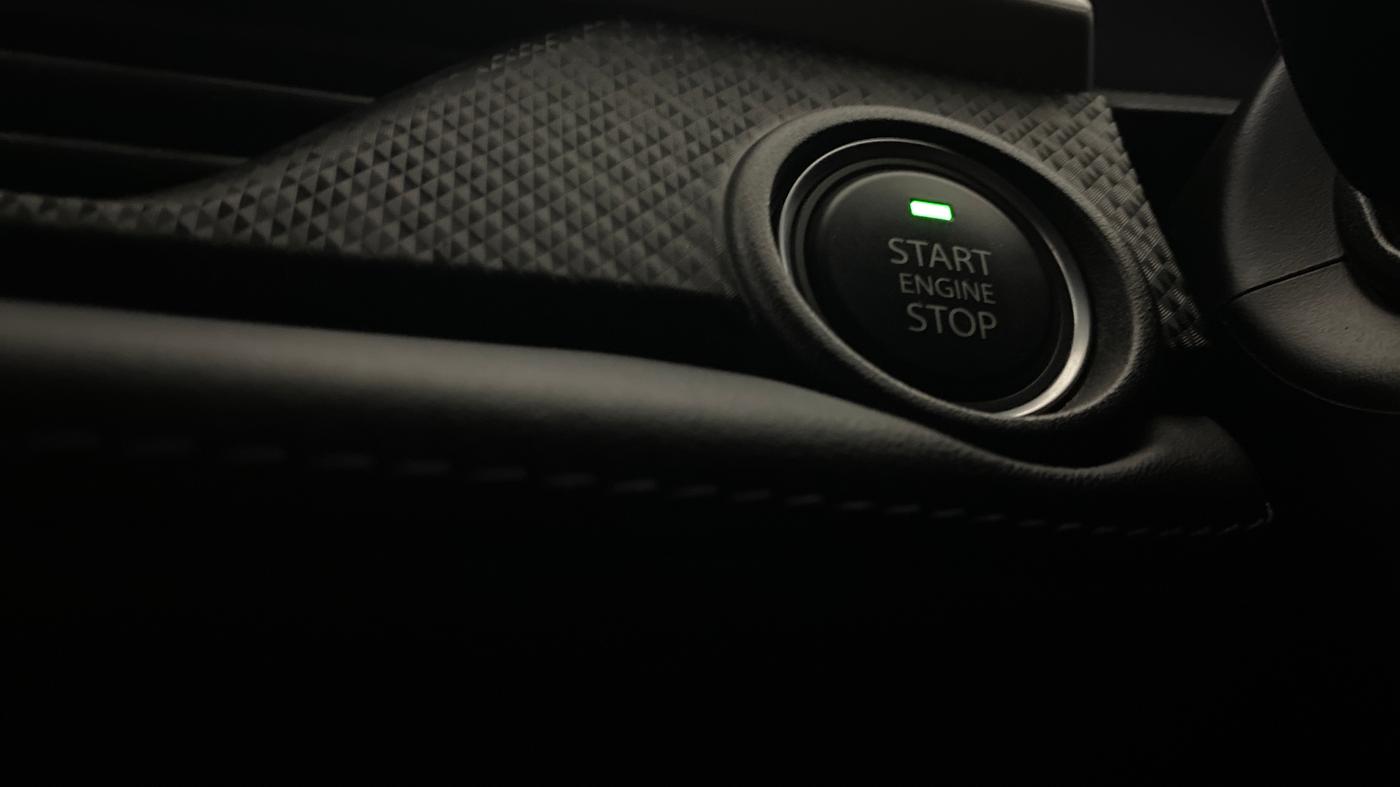 2023 Tata NEXON FEARLESS + SUNROOF DCA DUAL TONE 1.2 PETROL, Petrol, Automatic, 27,989 km, Keyless Start/ Stop Button