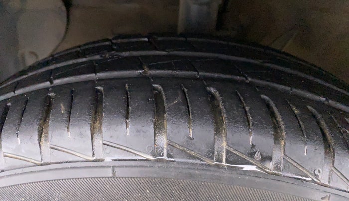 2020 Hyundai GRAND I10 NIOS SPORTZ PETROL, Petrol, Manual, 20,351 km, Left Front Tyre Tread