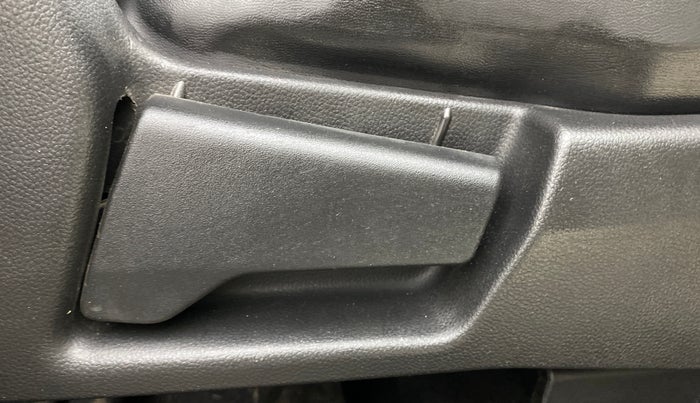 2025 Renault TRIBER RXT, CNG, Manual, 4,991 km, Driver Side Adjustment Panel