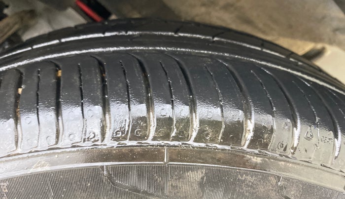 2025 Renault TRIBER RXT, CNG, Manual, 4,991 km, Left Front Tyre Tread