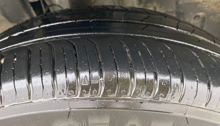 2025 Renault TRIBER RXT, CNG, Manual, 4,991 km, Right Front Tyre Tread