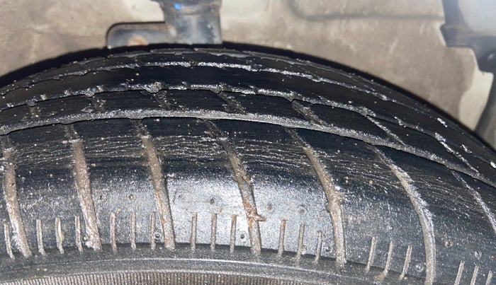 2018 Maruti Celerio VXI AMT, Petrol, Automatic, 27,267 km, Right Front Tyre Tread