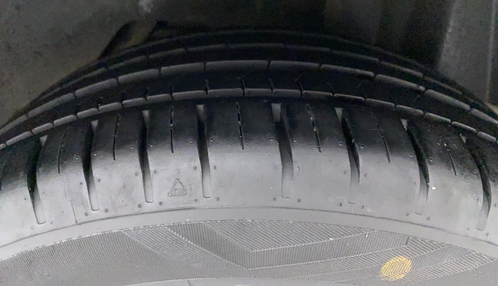 2020 Ford New Figo TITANIUM BLU 1.2 PETROL, Petrol, Manual, 11,383 km, Left Rear Tyre Tread