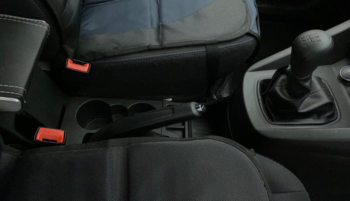 2020 Ford New Figo TITANIUM BLU 1.2 PETROL, Petrol, Manual, 11,383 km, Gear Lever