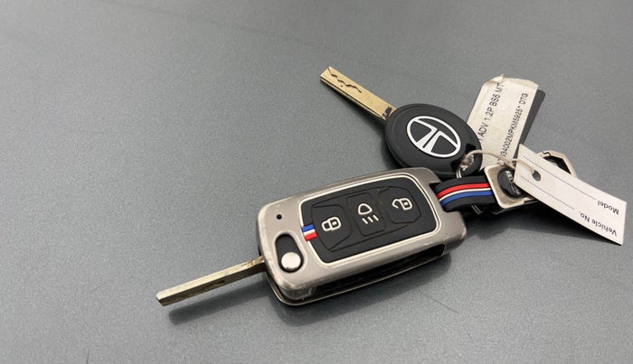 2021 Tata PUNCH ADVENTURE MT, Petrol, Manual, 38,816 km, Key Close Up