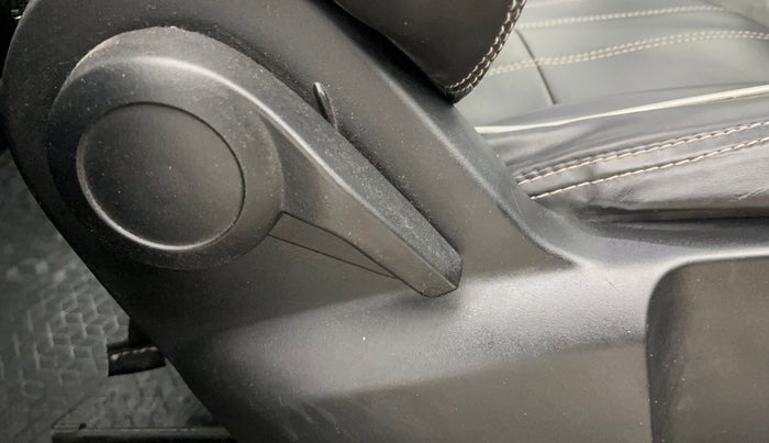 2021 Tata PUNCH ADVENTURE MT, Petrol, Manual, 38,816 km, Driver Side Adjustment Panel