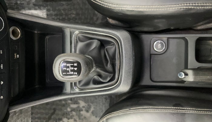 2021 Tata PUNCH ADVENTURE MT, Petrol, Manual, 38,816 km, Gear Lever