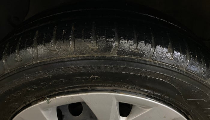 2015 Hyundai Grand i10 MAGNA 1.2 KAPPA VTVT, Petrol, Manual, 29,565 km, Left Front Tyre Tread