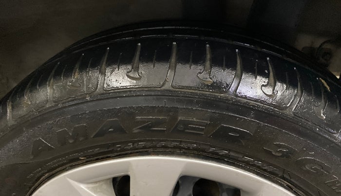 2015 Hyundai Grand i10 MAGNA 1.2 KAPPA VTVT, Petrol, Manual, 29,565 km, Left Rear Tyre Tread