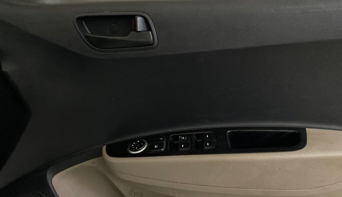 2015 Hyundai Grand i10 MAGNA 1.2 KAPPA VTVT, Petrol, Manual, 29,565 km, Driver Side Door Panels Control