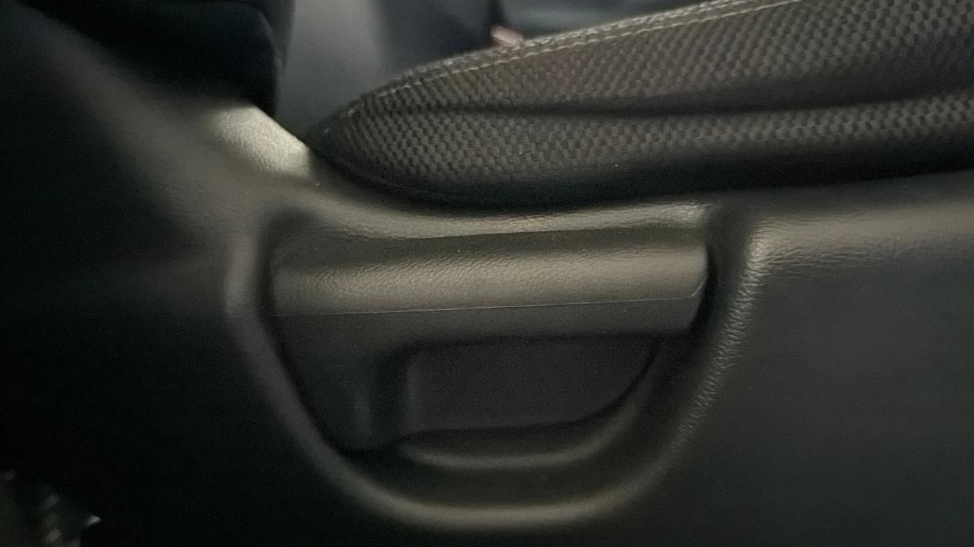 2015 Honda Jazz 1.2L I-VTEC VX, Petrol, Manual, 57,110 km, Driver Side Adjustment Panel