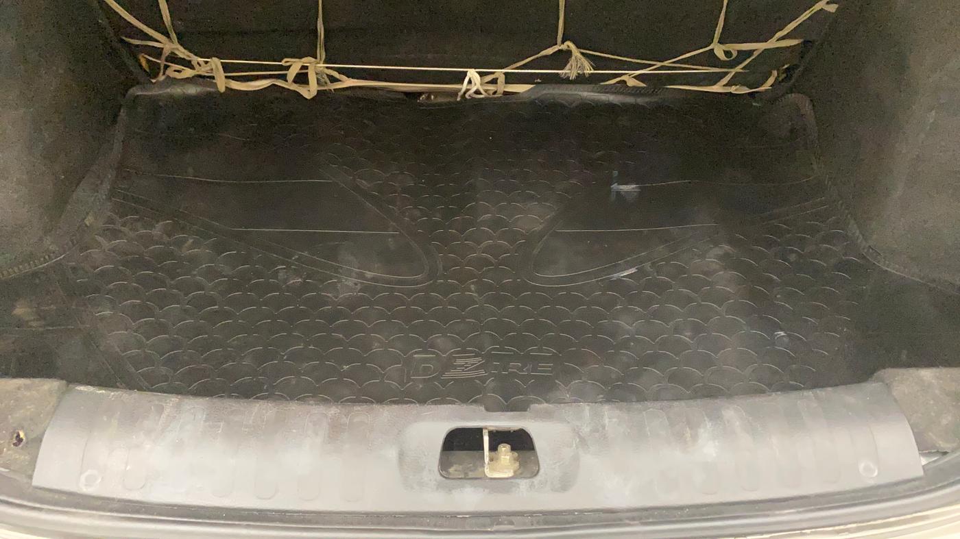 2016 Maruti Swift Dzire ZXI, Petrol, Manual, 45,730 km, Boot Inside