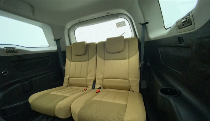 2019 Mahindra XUV500 W7 AT, Diesel, Automatic, 67,102 km, Third Seat Row ( optional )