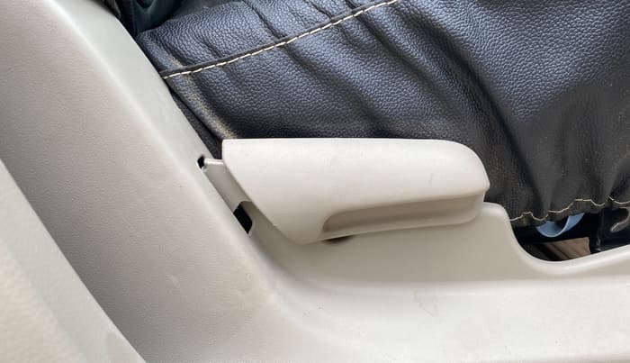 2021 Maruti Celerio ZXI, Petrol, Manual, 32,942 km, Driver Side Adjustment Panel