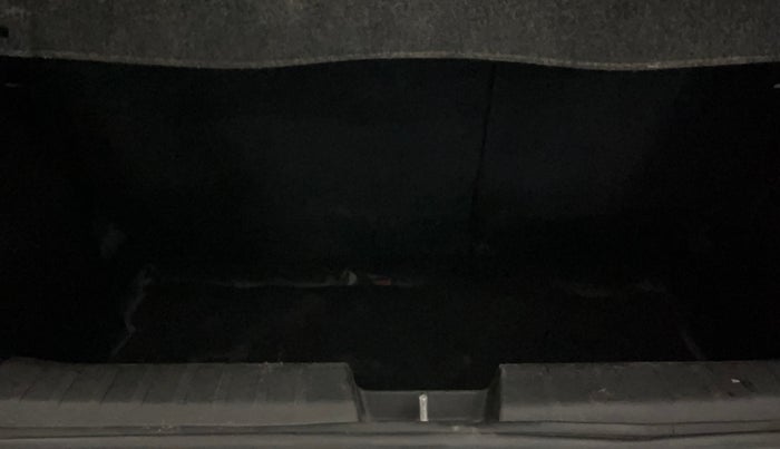 2016 Maruti Baleno DELTA PETROL 1.2, Petrol, Manual, 73,601 km, Boot Inside